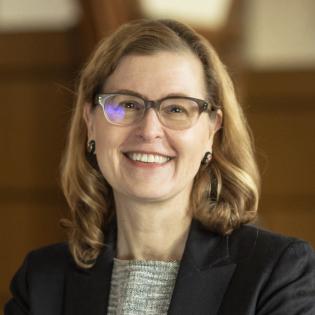 headshot of Janet Currie